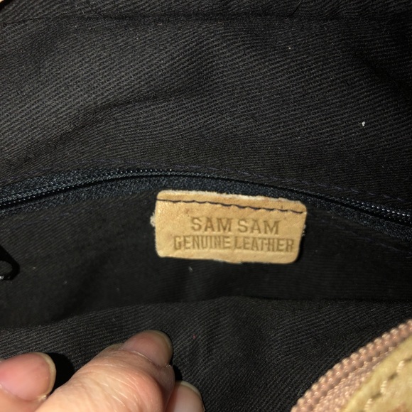 Sam Sam Genuine Leather Painted Cross Body Handbag (JJ) - Picture 5 of 12